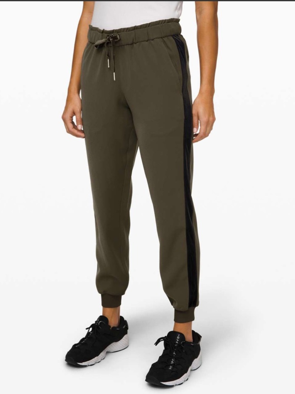 Lululemon On the Fly Jogger - Dark Olive with Black Trim size 8